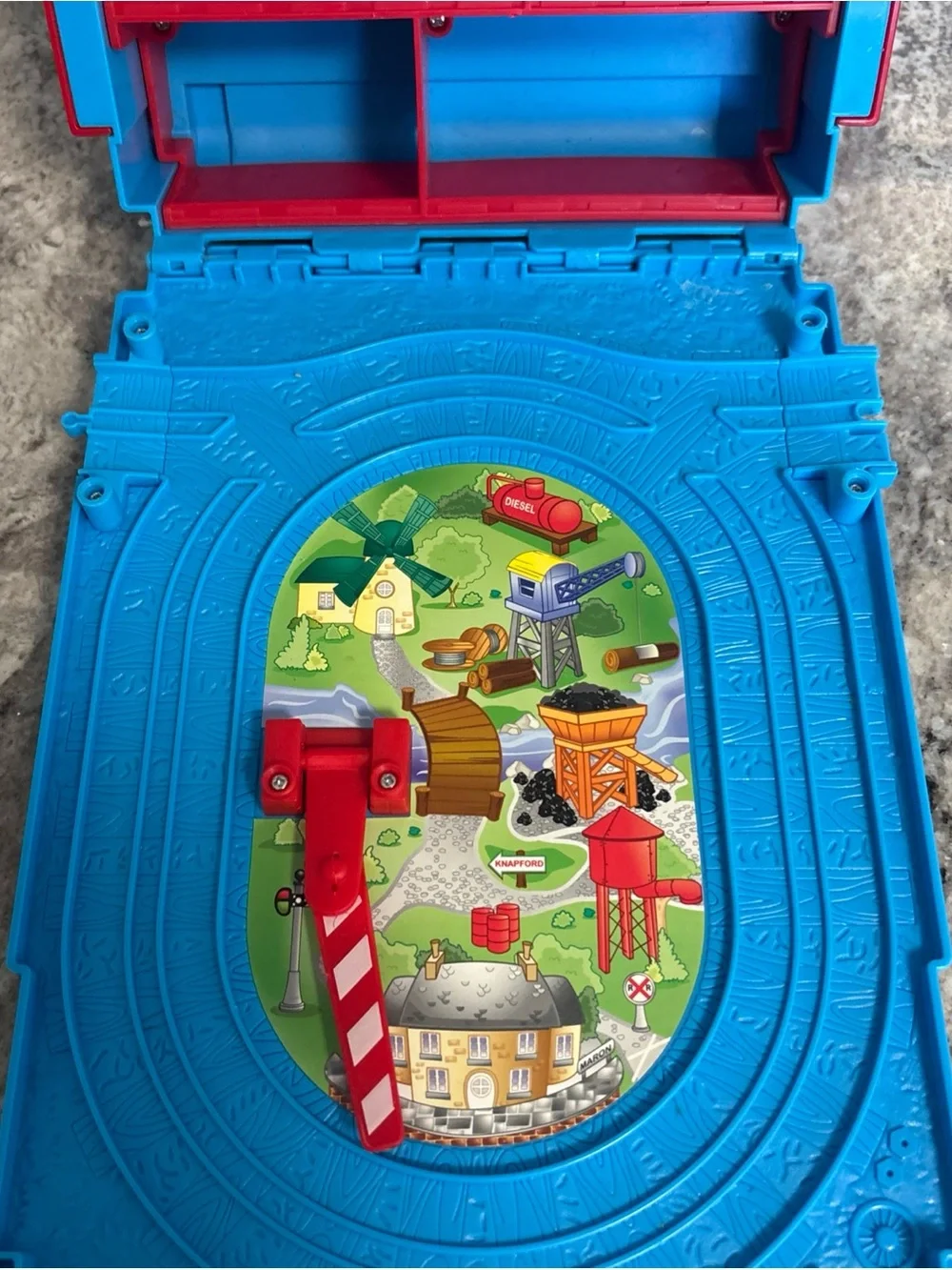 2009 Mattel Thomas The Train Engine Take Along Carrying Case With Track R9114